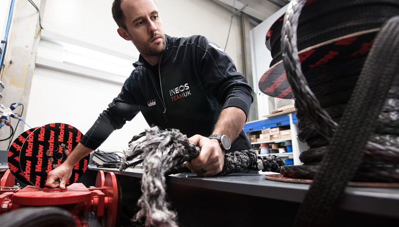 cowes_rib_press_2400