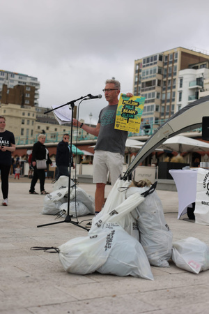 578D-beach-clean-tiny-box-co-1633013017.jpg