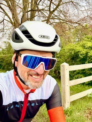 Stuart-Bike-credit-Stuart-Humphrey-768x1024.jpg