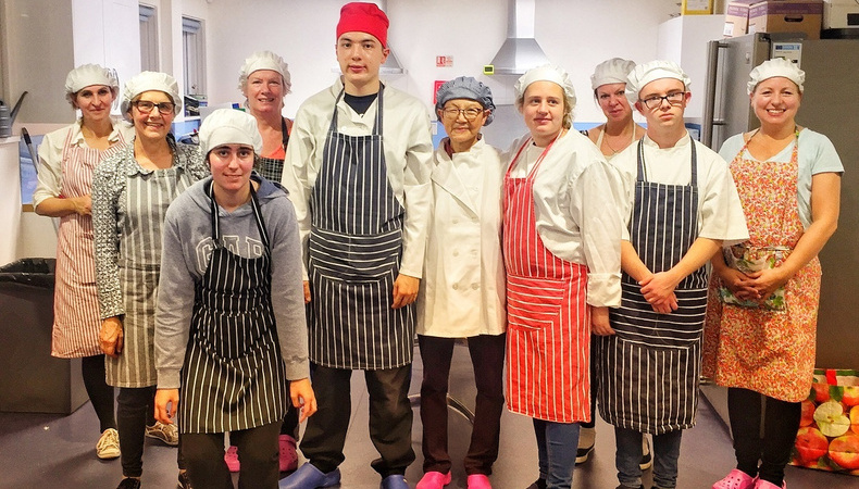 the_team_at_jubylee_bakes_april_2020_1202