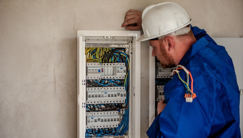 electrician2755683_1920_1920