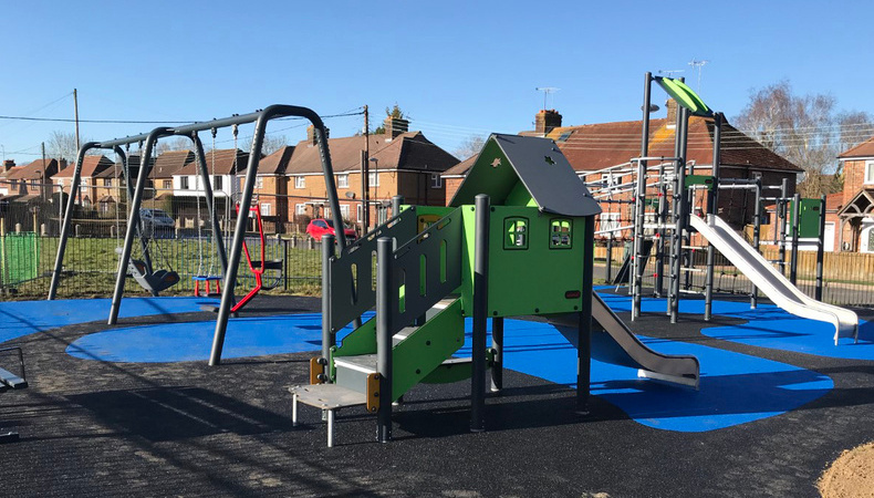 8EF0-playground-2-1645008024.jpg