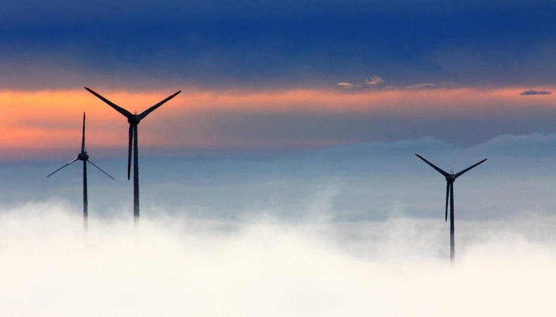 wind_turbines_1012